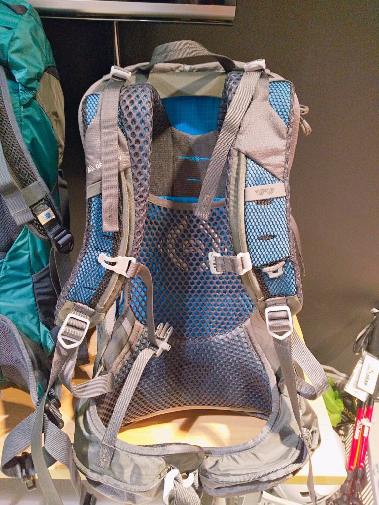 初心者向け 登山用ザックのパッキングのコツと方法 ヤマノブログ